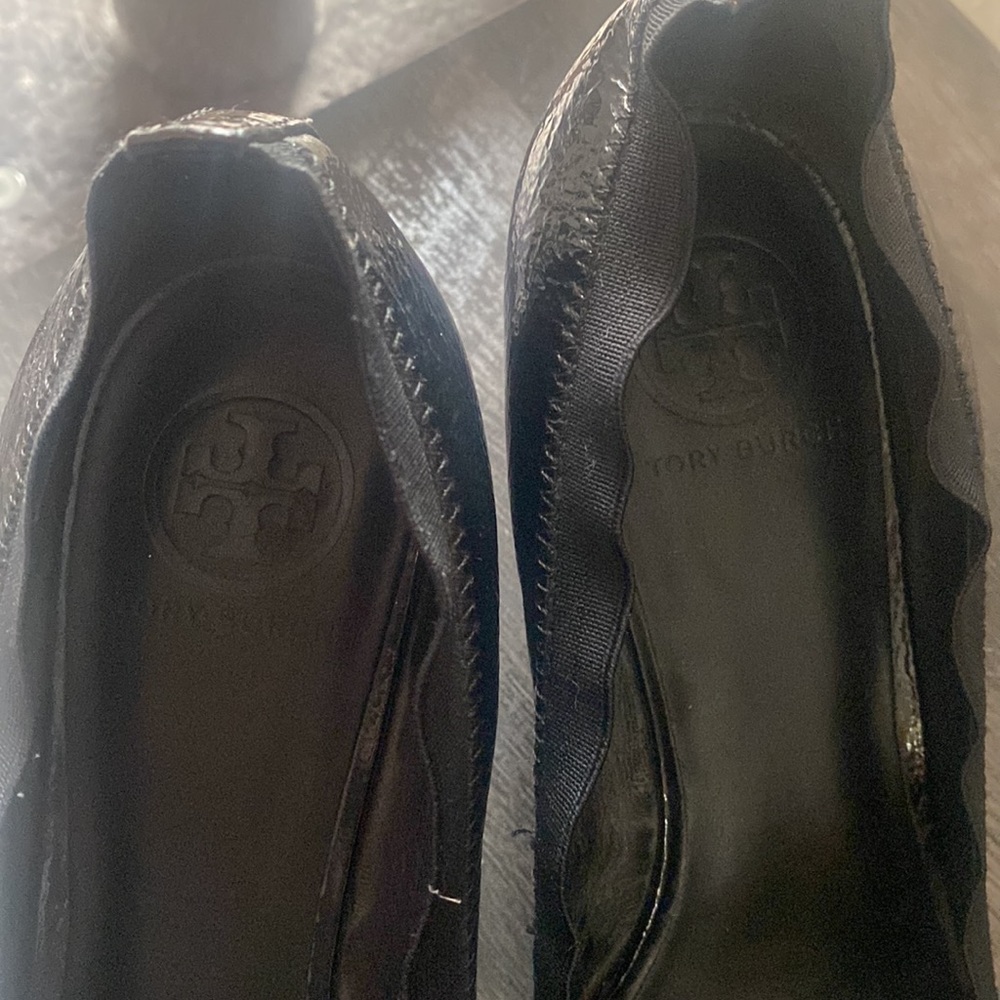 COPY - Tory Burch Caroline Black Patent Leather Wood Wedge 9.5-10 - Picture 3 of 13